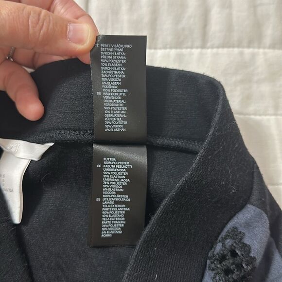 H&M S Navy Faux Suede Crochet Patchwork Black Knit Back Pencil Skirt - Picture 8 of 9